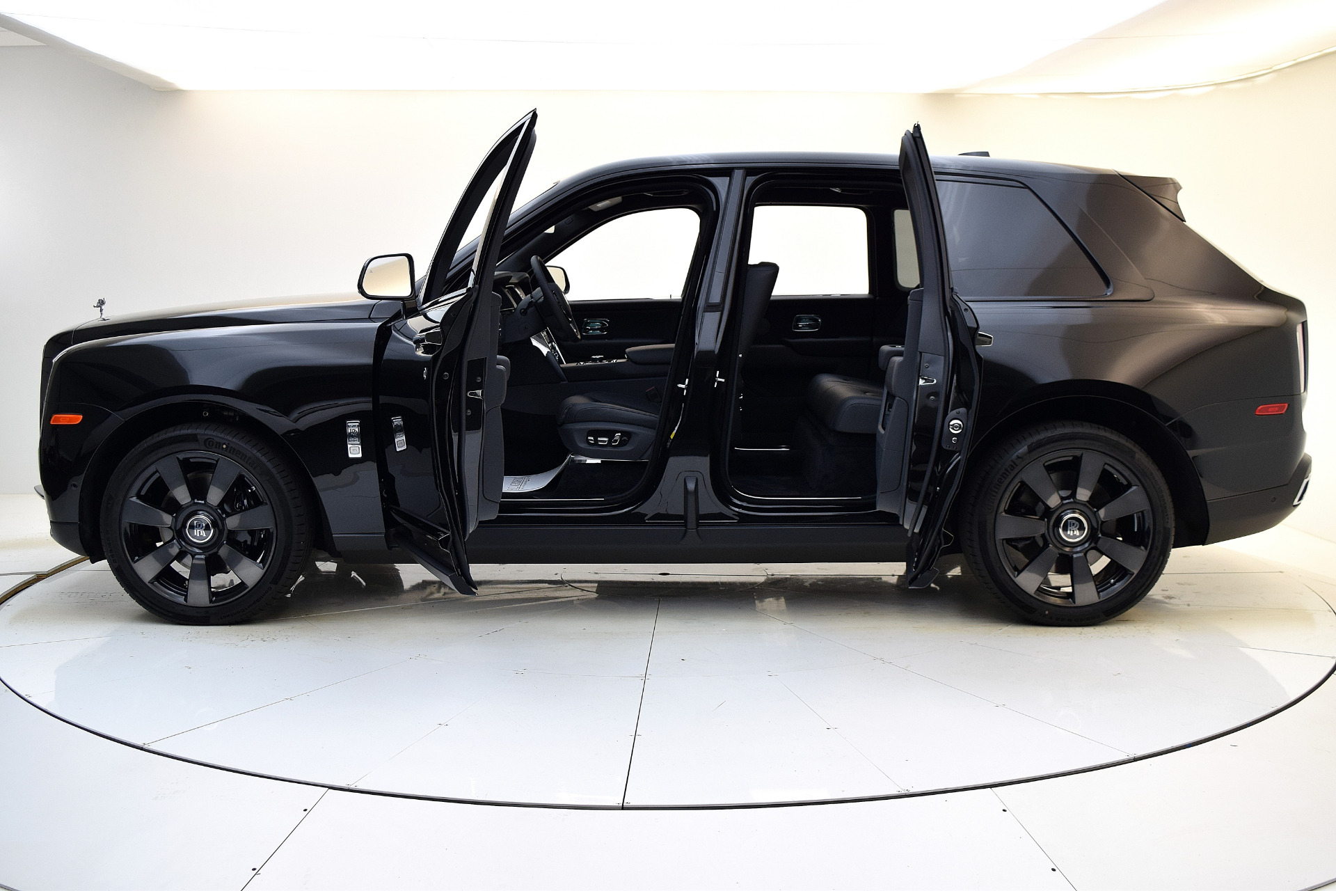 2021 Rolls-Royce Cullinan SUV Lease for $4925.0 month
